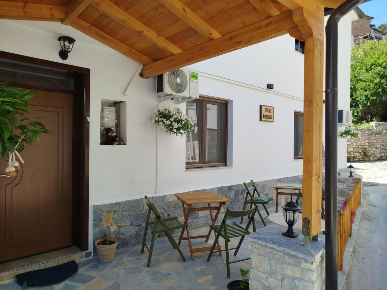 Hotel Vila Vreko B&B Berat Exterior foto